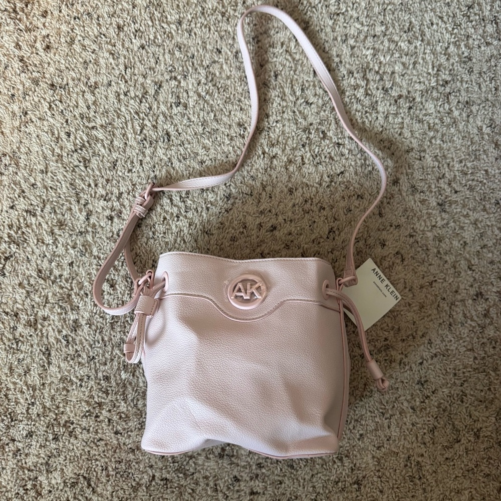NWT Blush Anne Klein Bucket Bag